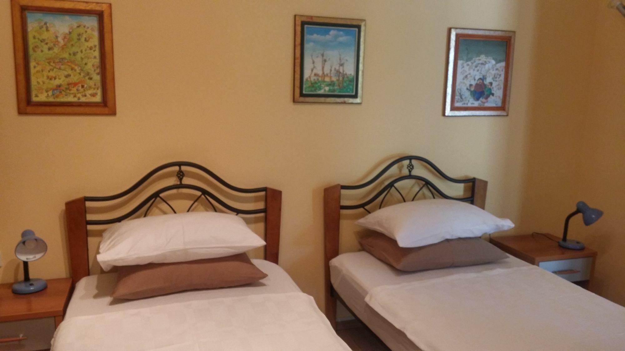 Galeria In The Garden Hotel Plovdiv Luaran gambar